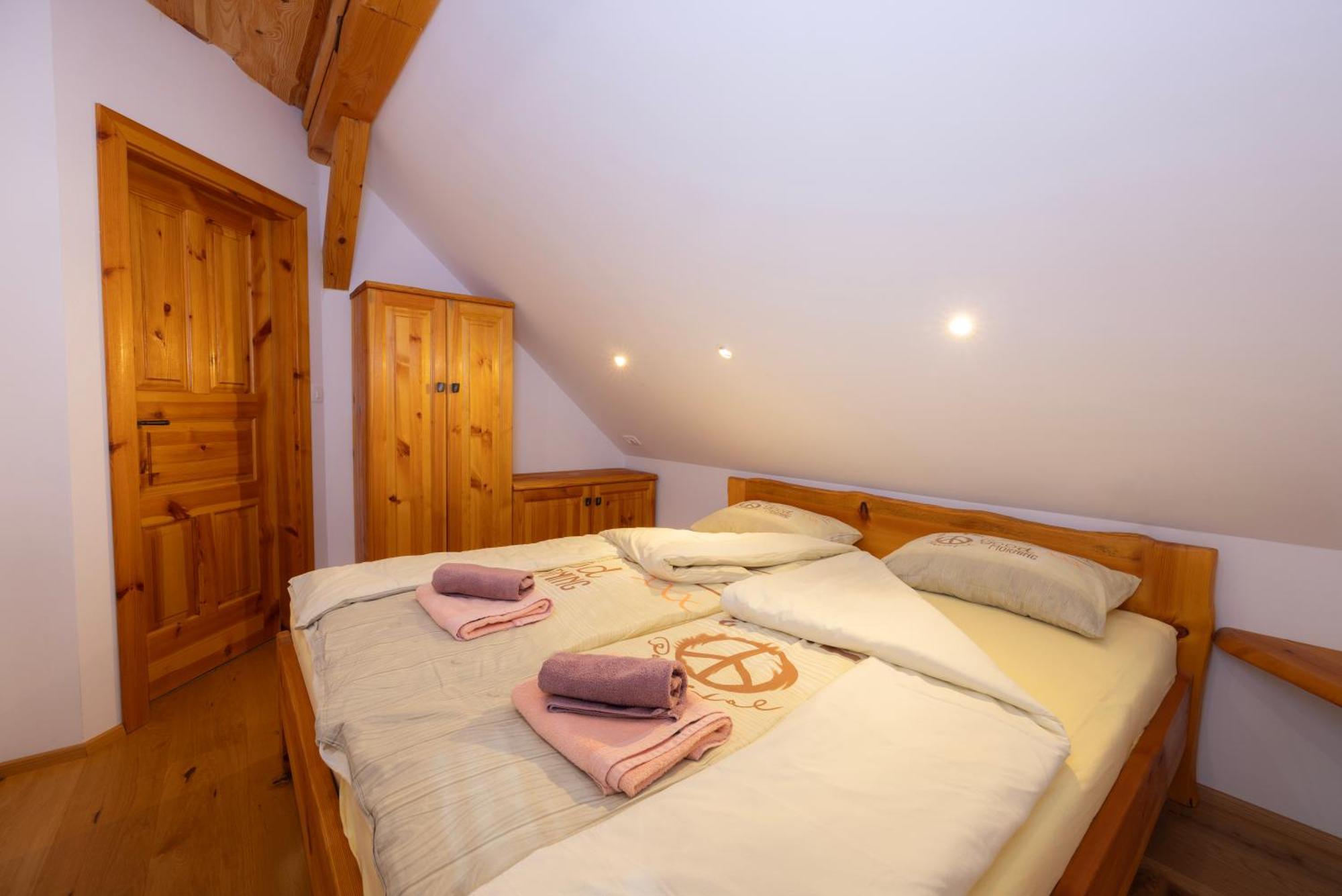 Apartma In Jezerci